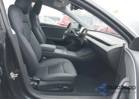 2024 Tesla Model 3 Long Range Dual Motor All-Wheel Drive z USA, uszkodzony, nr VIN 5YJ3E1EB5RF795124